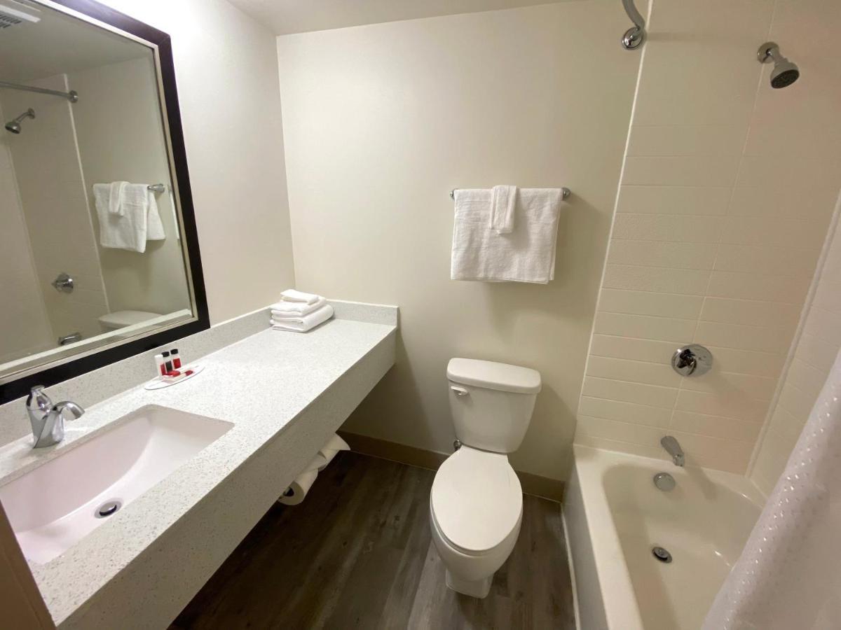 University Inn Of Carbondale Bagian luar foto