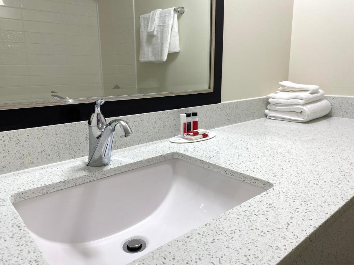 University Inn Of Carbondale Bagian luar foto